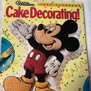Wilton Cake Decorating 1996 Yearbook Mickey  cakes magazine